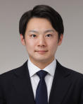 村元 謙太 氏