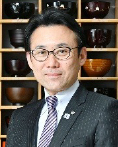 曽根 佳弘  氏