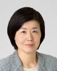 古城 佳子 氏